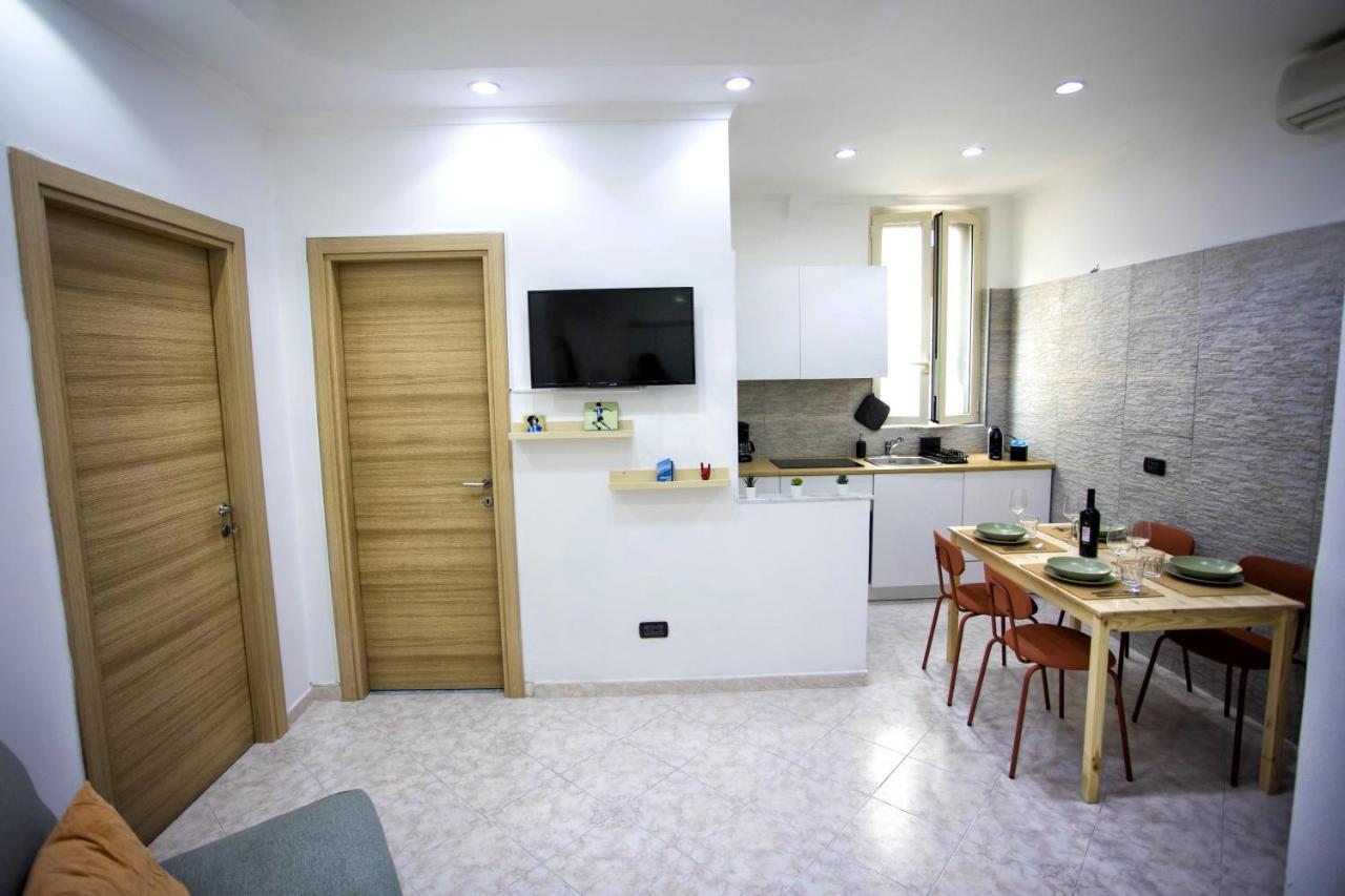 Apartment Casa Pelusa: Near Maradona Murales Naples