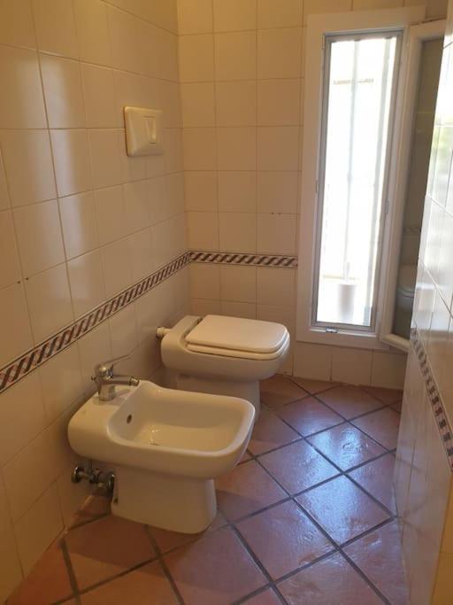 Apartment Lovely 11 Guests Flat, Via Tribunali, Center! Naples