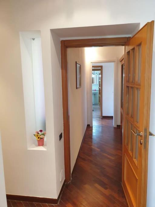 Lovely 11 Guests Flat, Via Tribunali, Center! * Naples