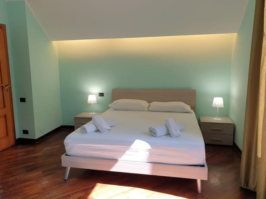 Lovely 11 Guests Flat, Via Tribunali, Center! Apartment *