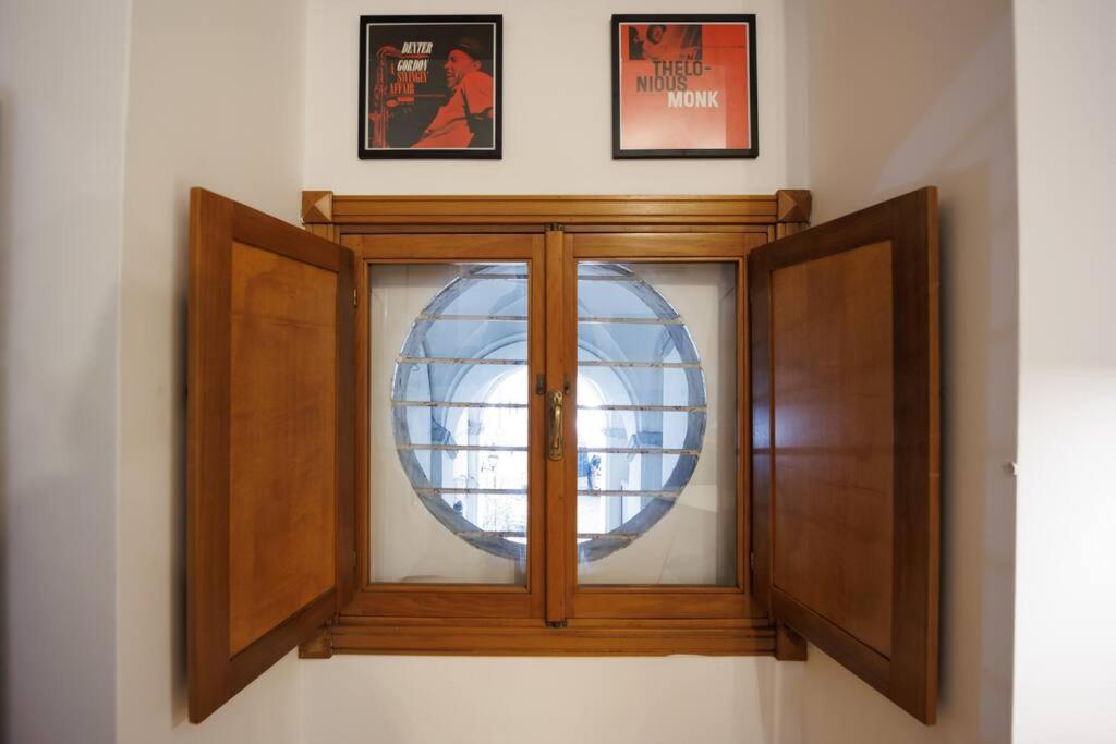 Dante Studio Super * Naples