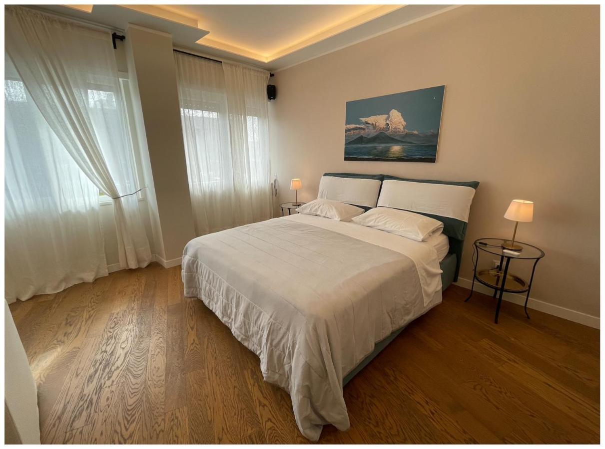 Aurelia's * Naples