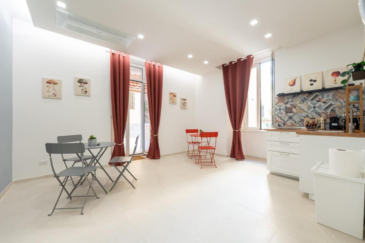Maison Naples