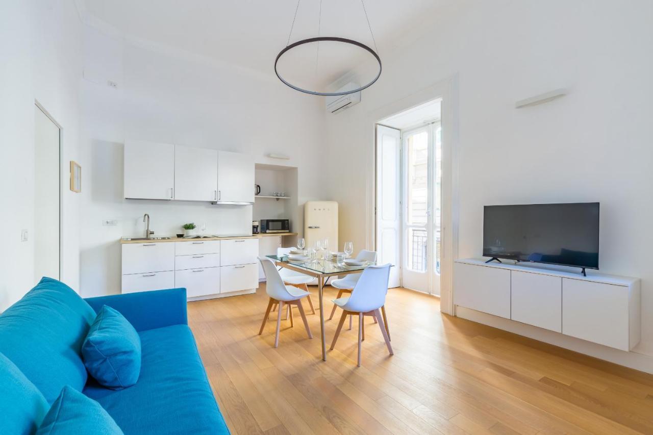 Apartment Piazza Amedeo Stylish By Wonderful Italy Naples