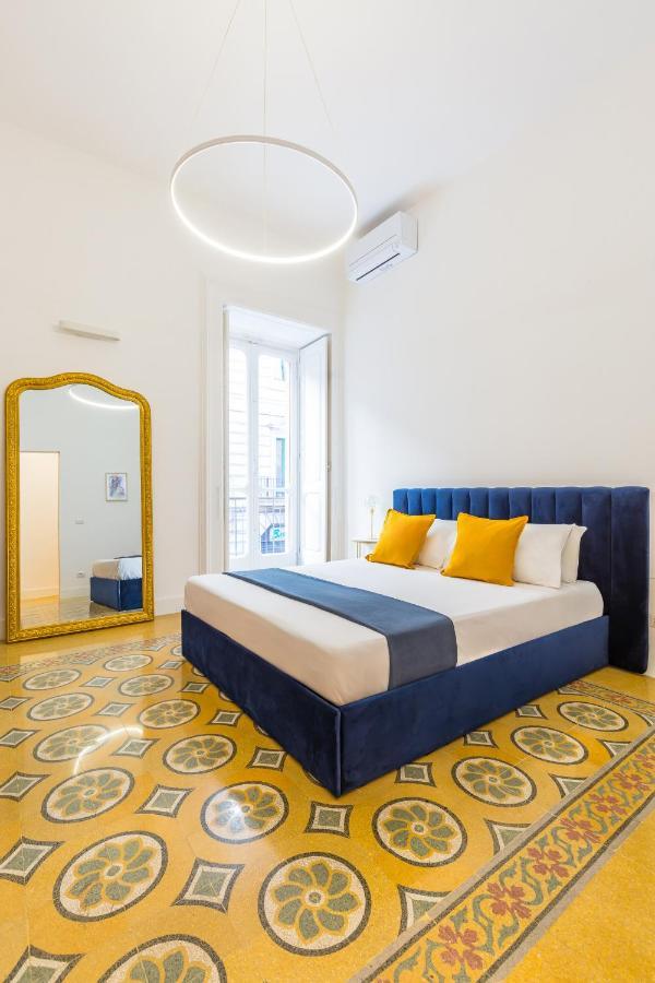 Apartment Piazza Amedeo Stylish By Wonderful Italy Naples