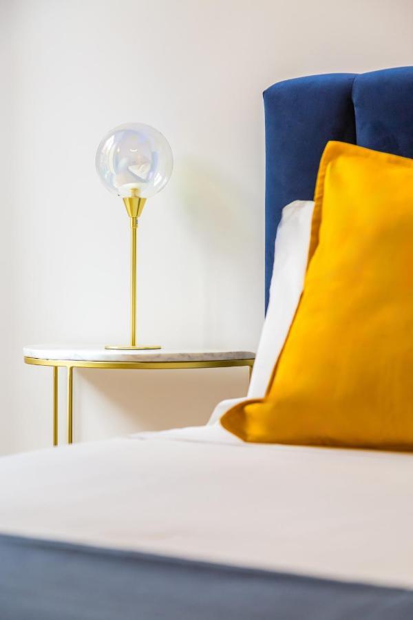 Piazza Amedeo Stylish By Wonderful Italy Apartment Naples