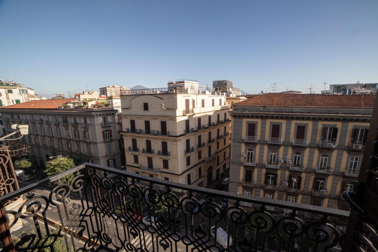 Bnb Al Centro E Meglio, Apartment Naples