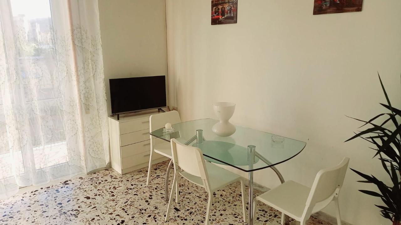 Lg House Naples