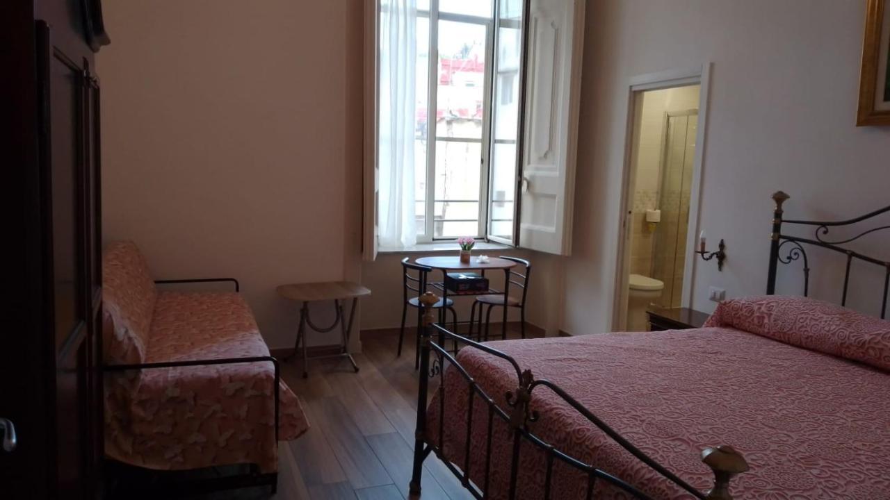 Palazzo Sersale Bed & Breakfast