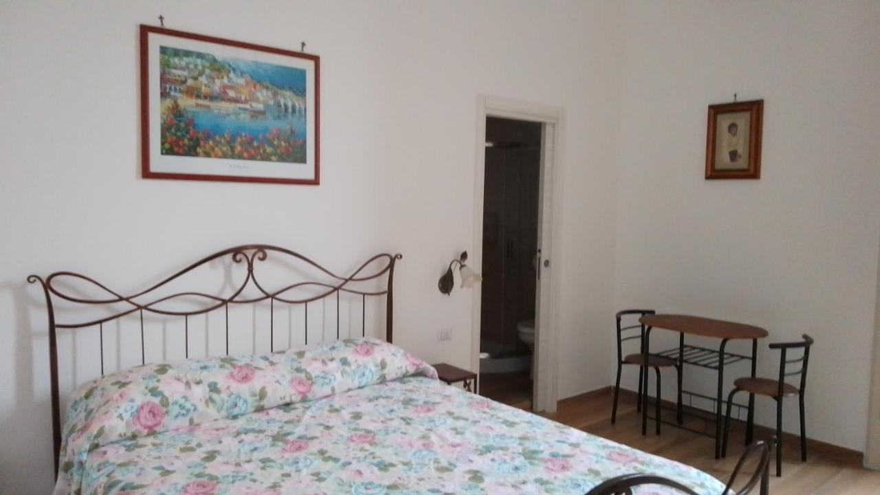 Palazzo Sersale Bed & Breakfast Naples