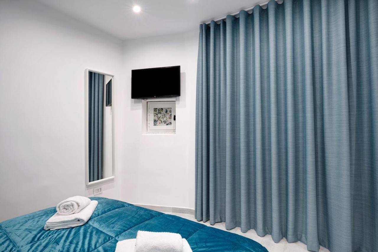 Ampolla House Apartment