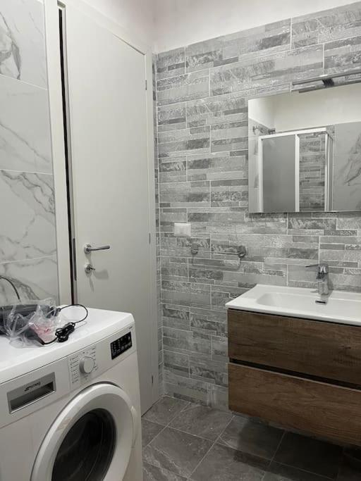 La Casa Di Pepo Apartment Naples