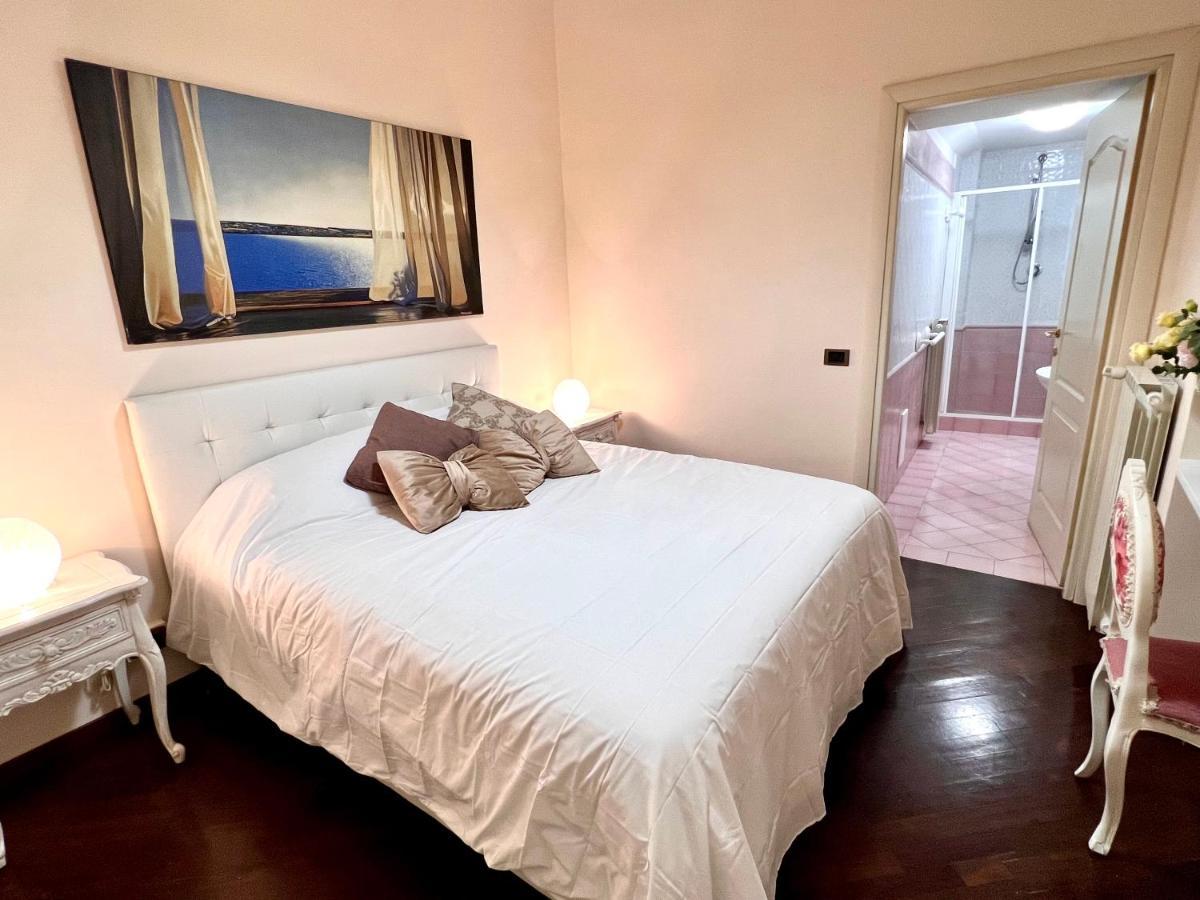 Domus Elena - Plebiscito Naples