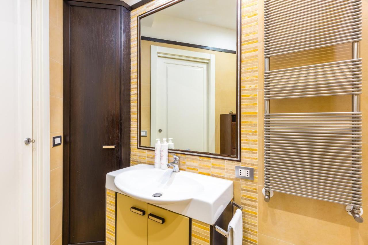 Apartment Stylish At Piazza Municipio By Wonderful Italy Naples