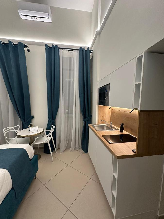 Aparthotel Palazzorefici Naples