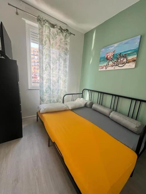 A Quattro Passi Dalla Stazione Apartment Naples