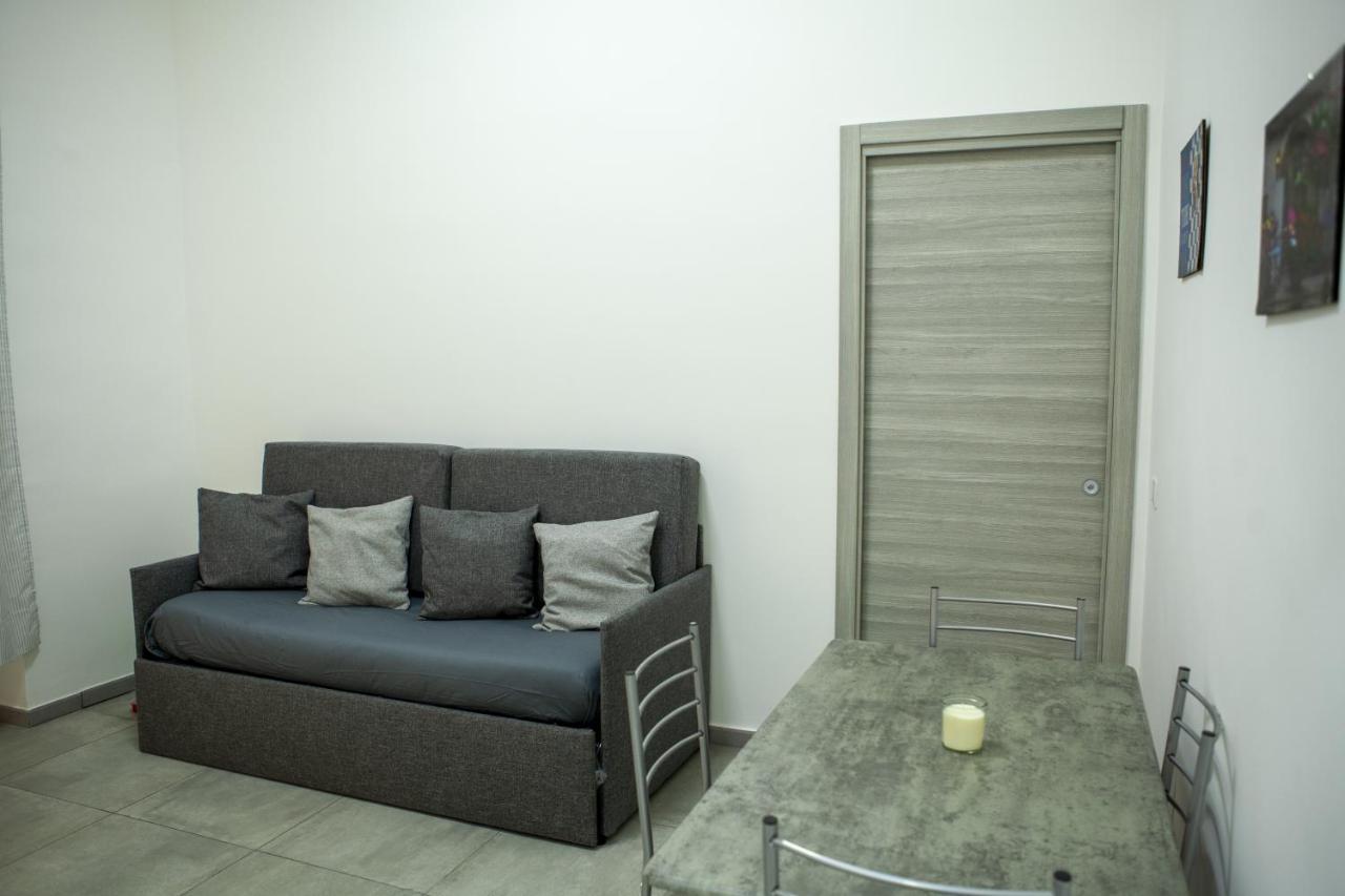 Na' Stanza In Piazza Apartment Naples
