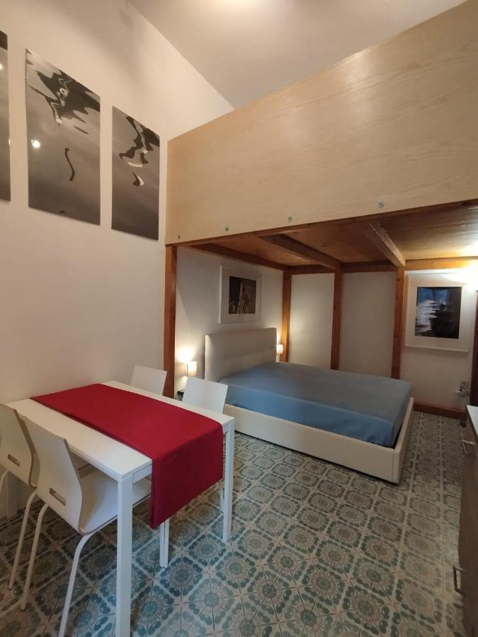 Casa Merisi Al Centro Storico Di Naples