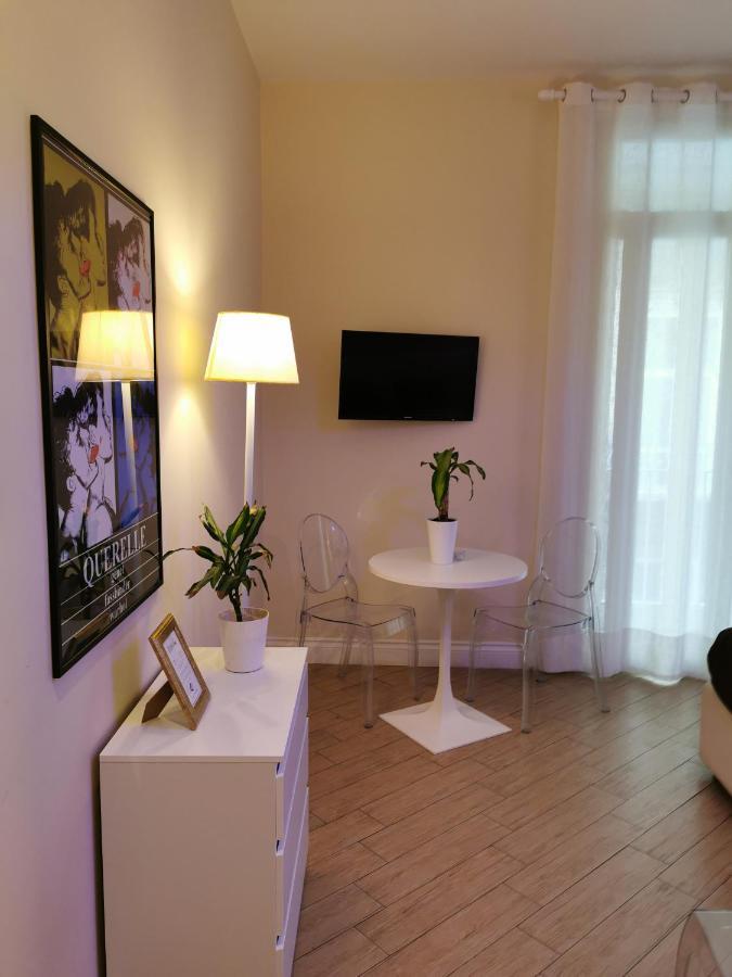 Bed & Breakfast Dependance22 Chiaia *