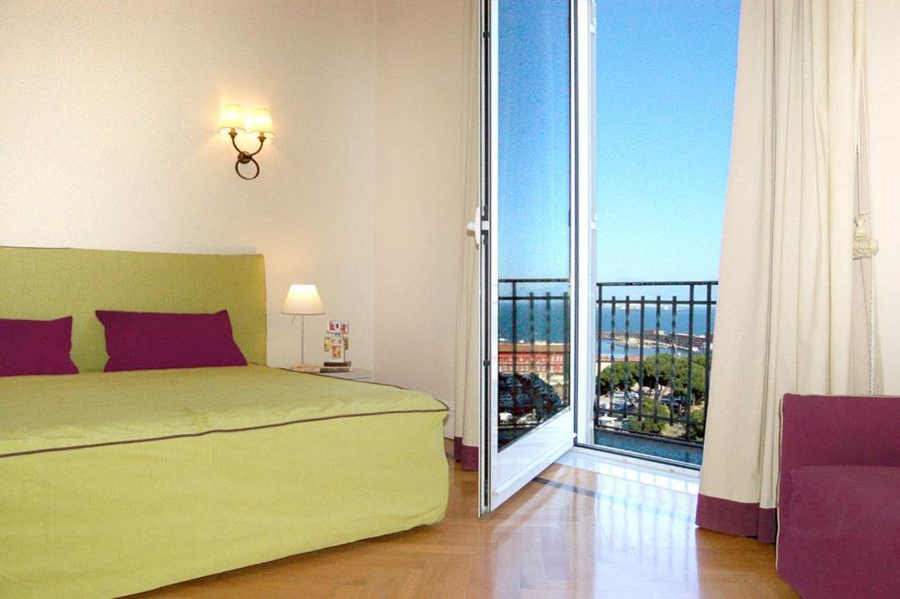 Aparthotel Gli Angioini Srl