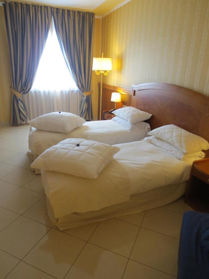 Joyfull 3* Naples