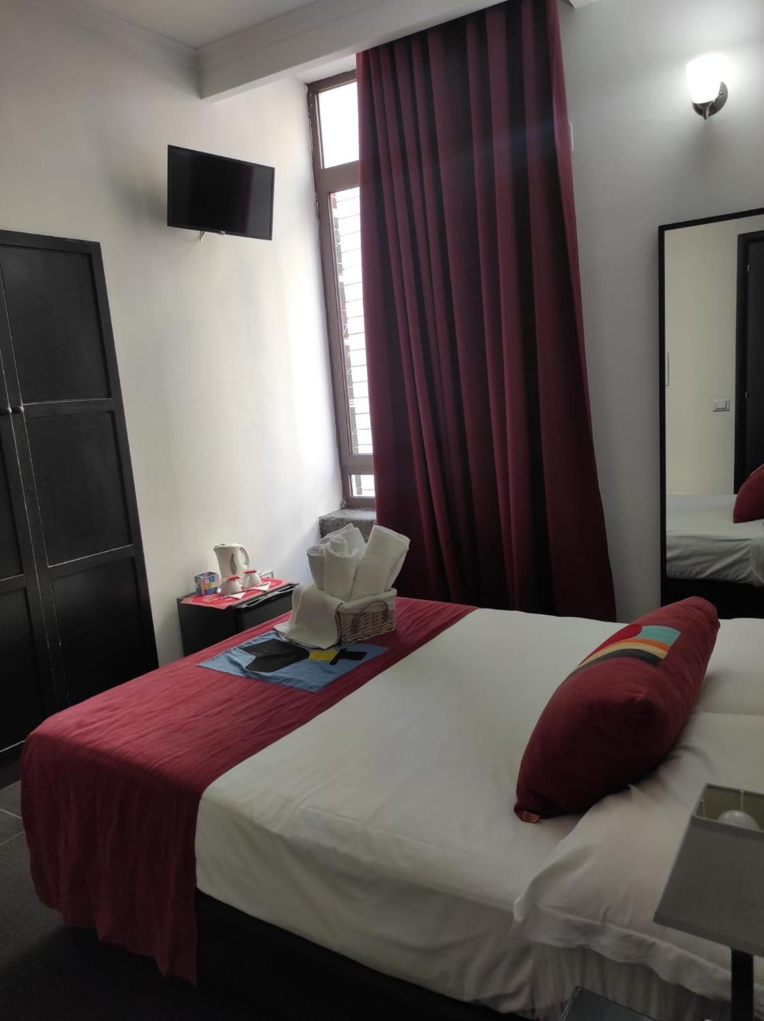 Plebiscito Hotel