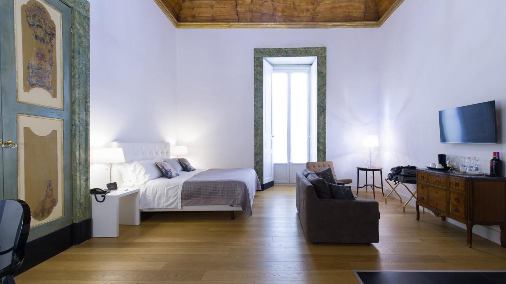 Santa Chiara Boutique Naples