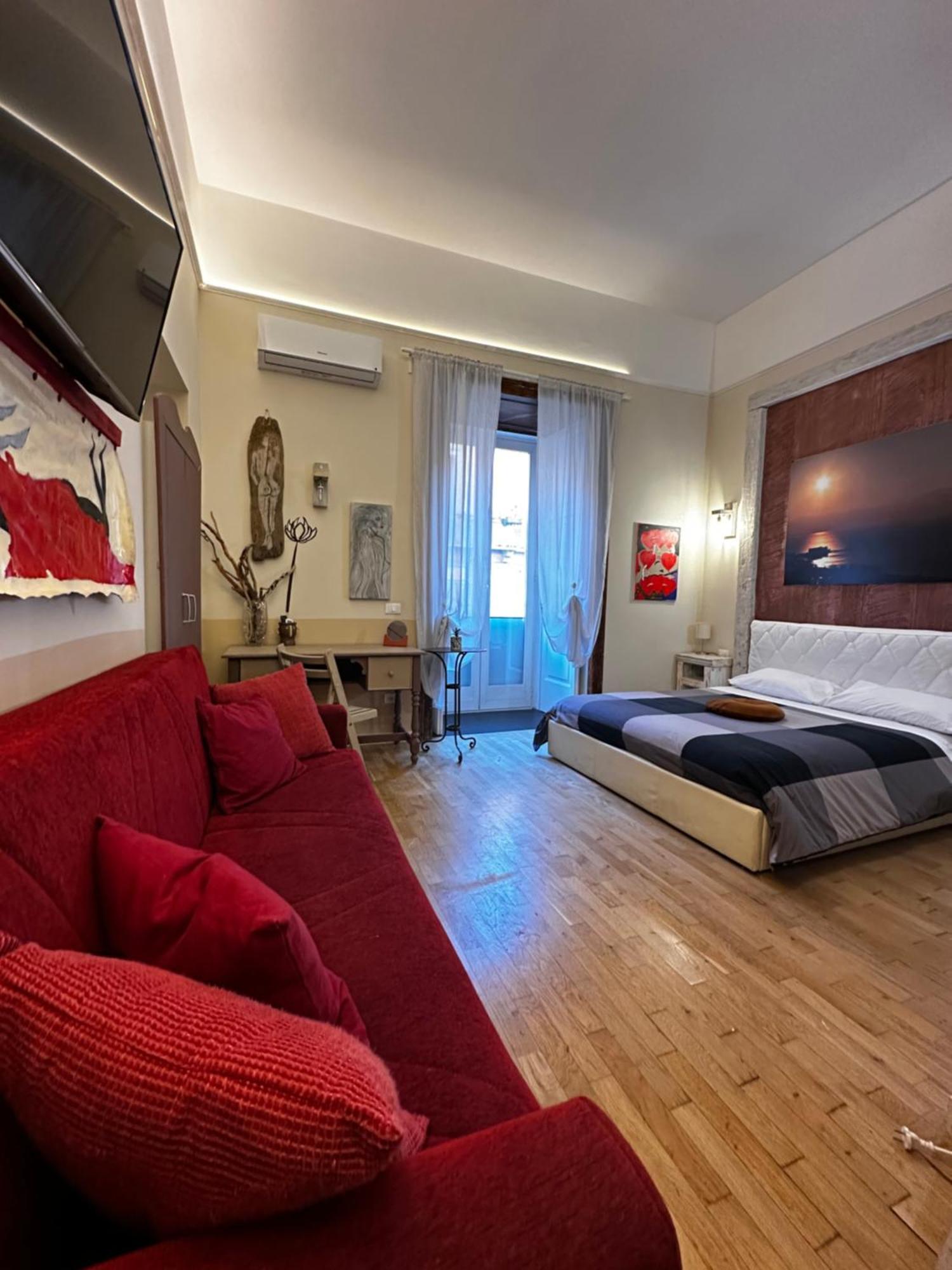 Corso 211 Beds &