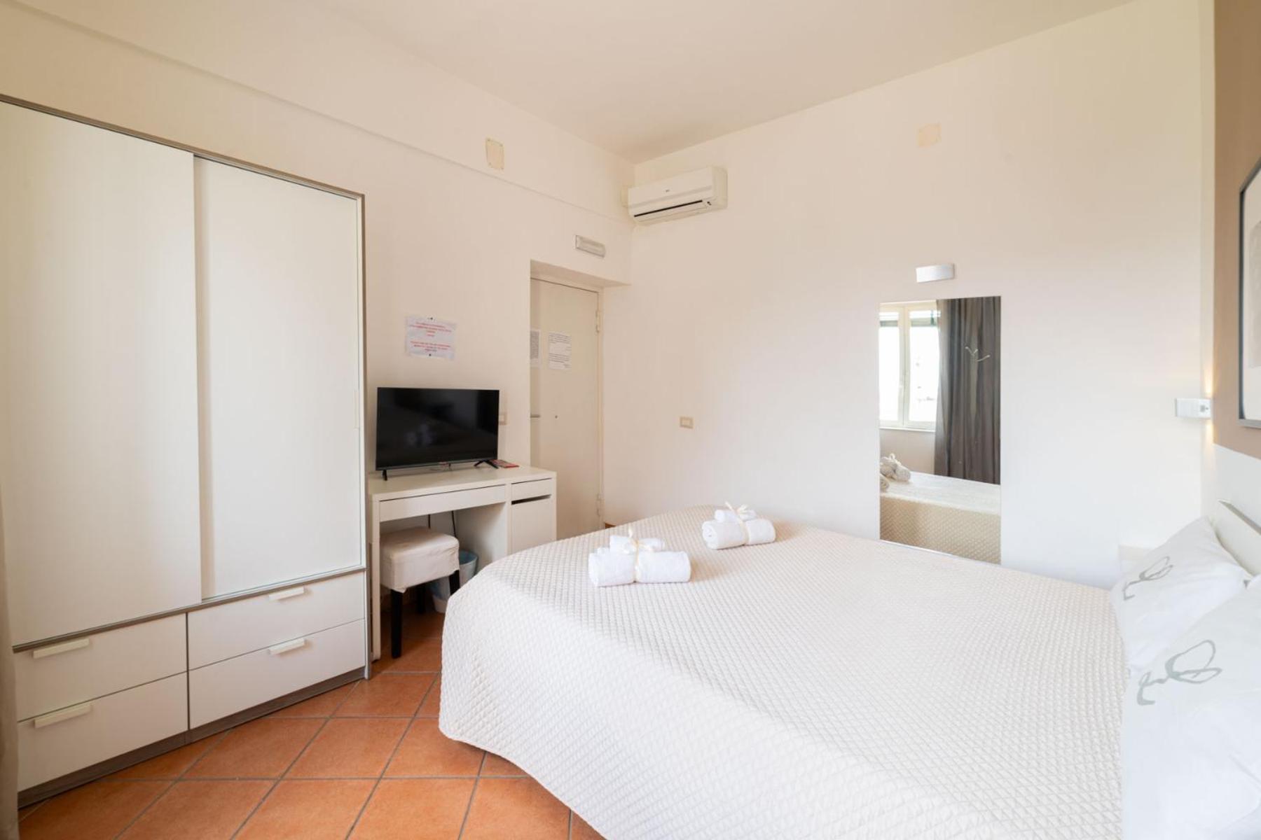 Apartment Laloren By Domusextra Naples