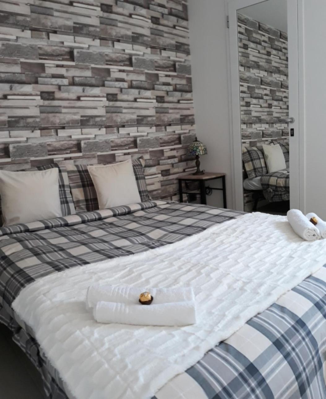 Nadine Penthouse Studio Apartment *