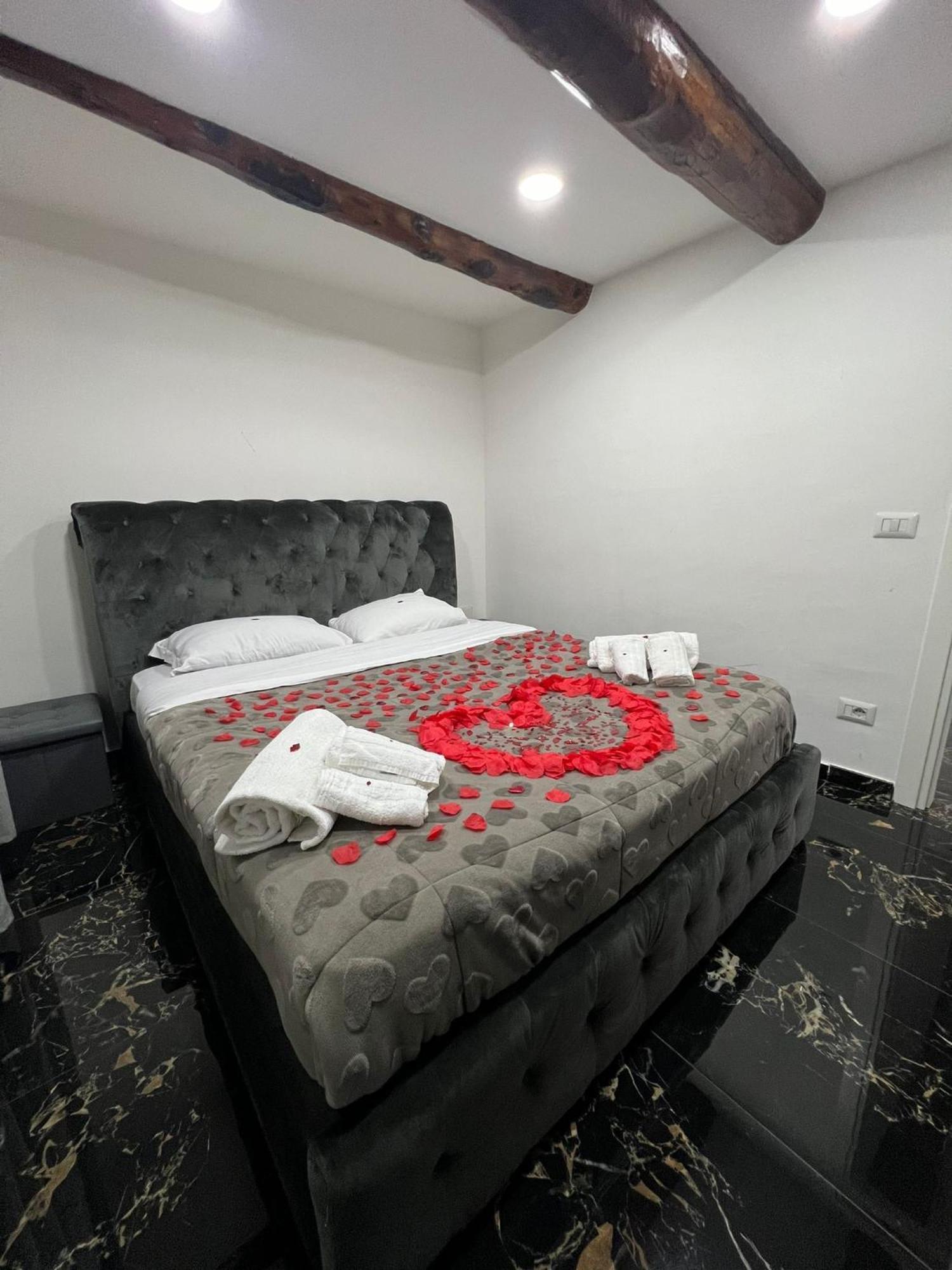 Valentino Luxury Apartment *