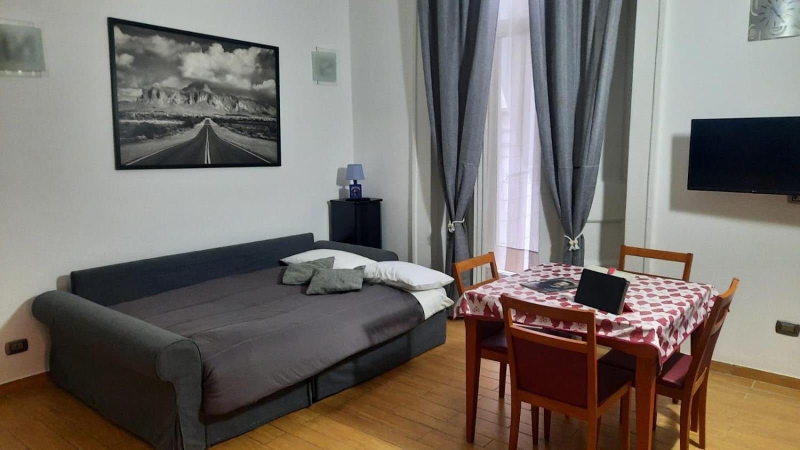 White Spagnoli Apartment Naples