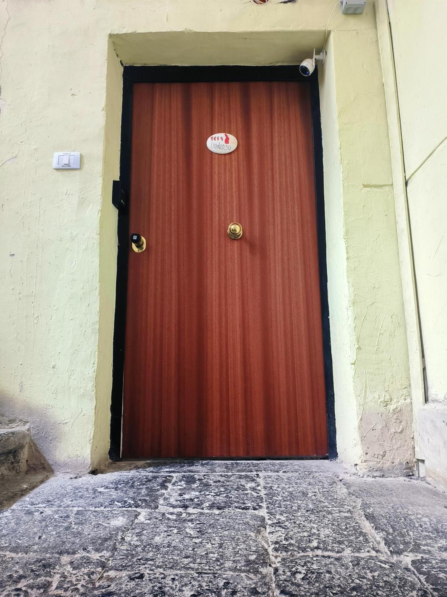 Dionilo 30 * Naples
