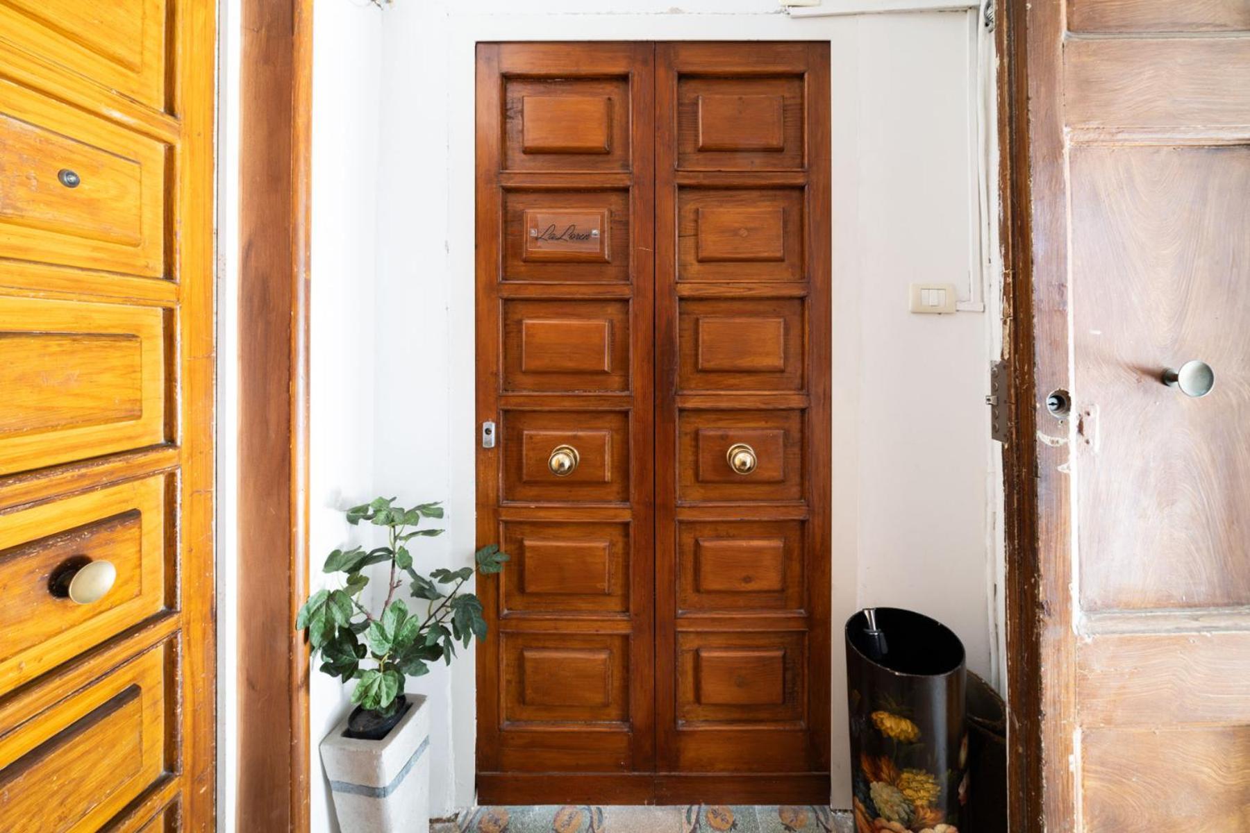 Laloren By Domusextra Apartment Naples