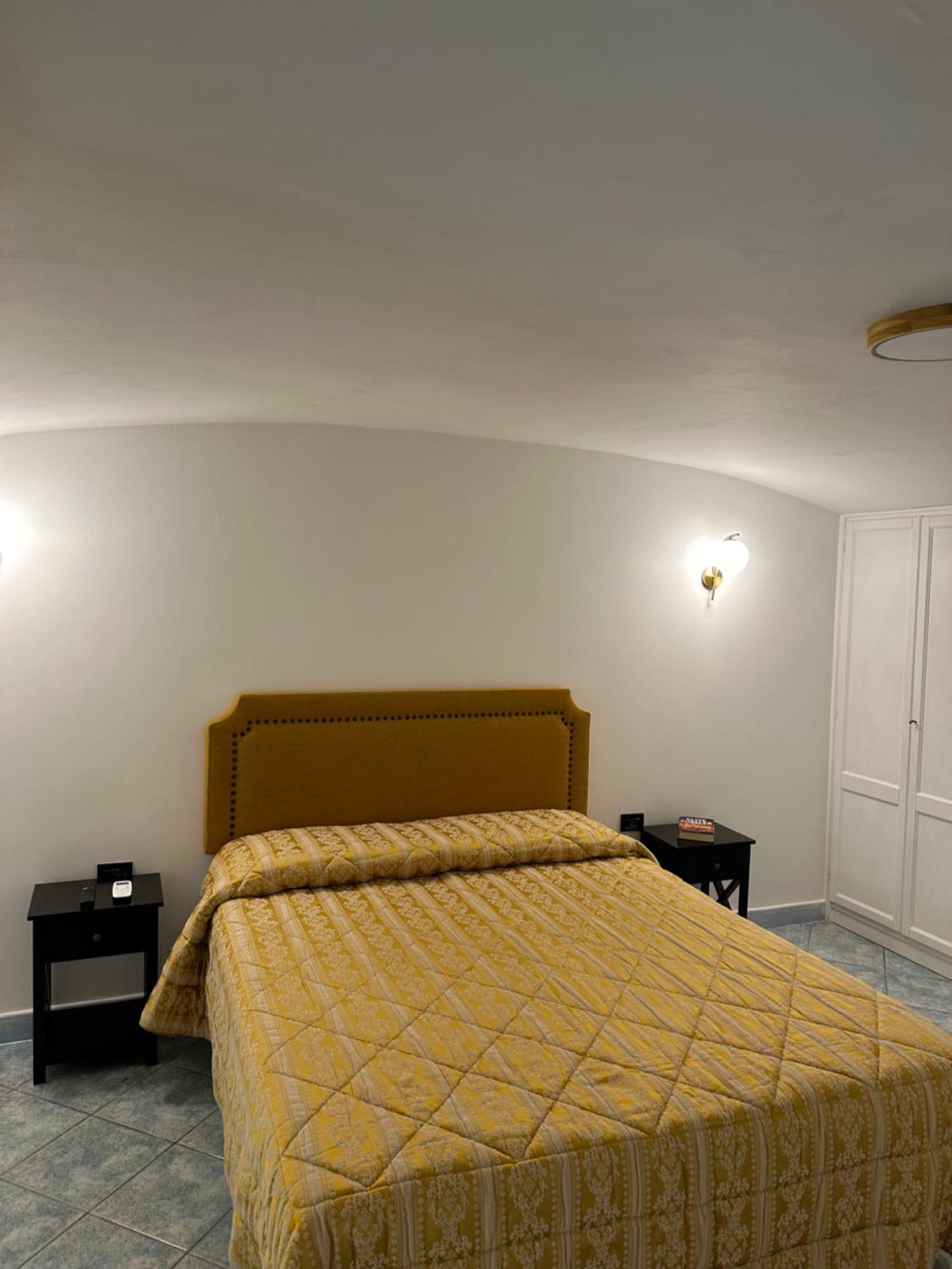 La Scalinata Di Chiaia Bed & Breakfast 3*
