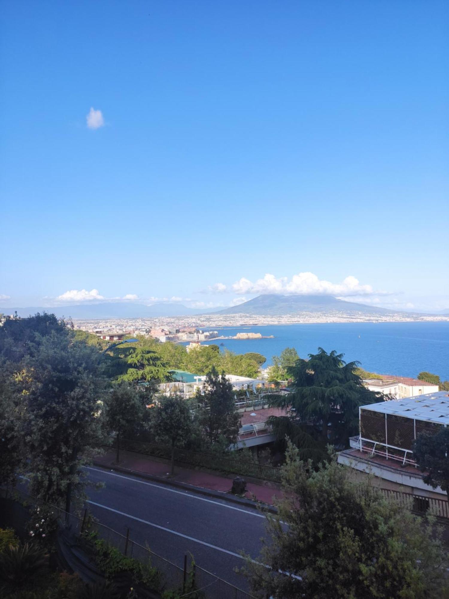Domus Marisa A Posillipo *