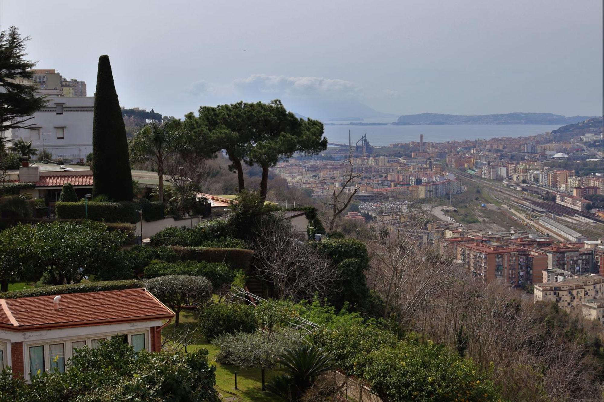 Domus Marisa A Posillipo * Naples