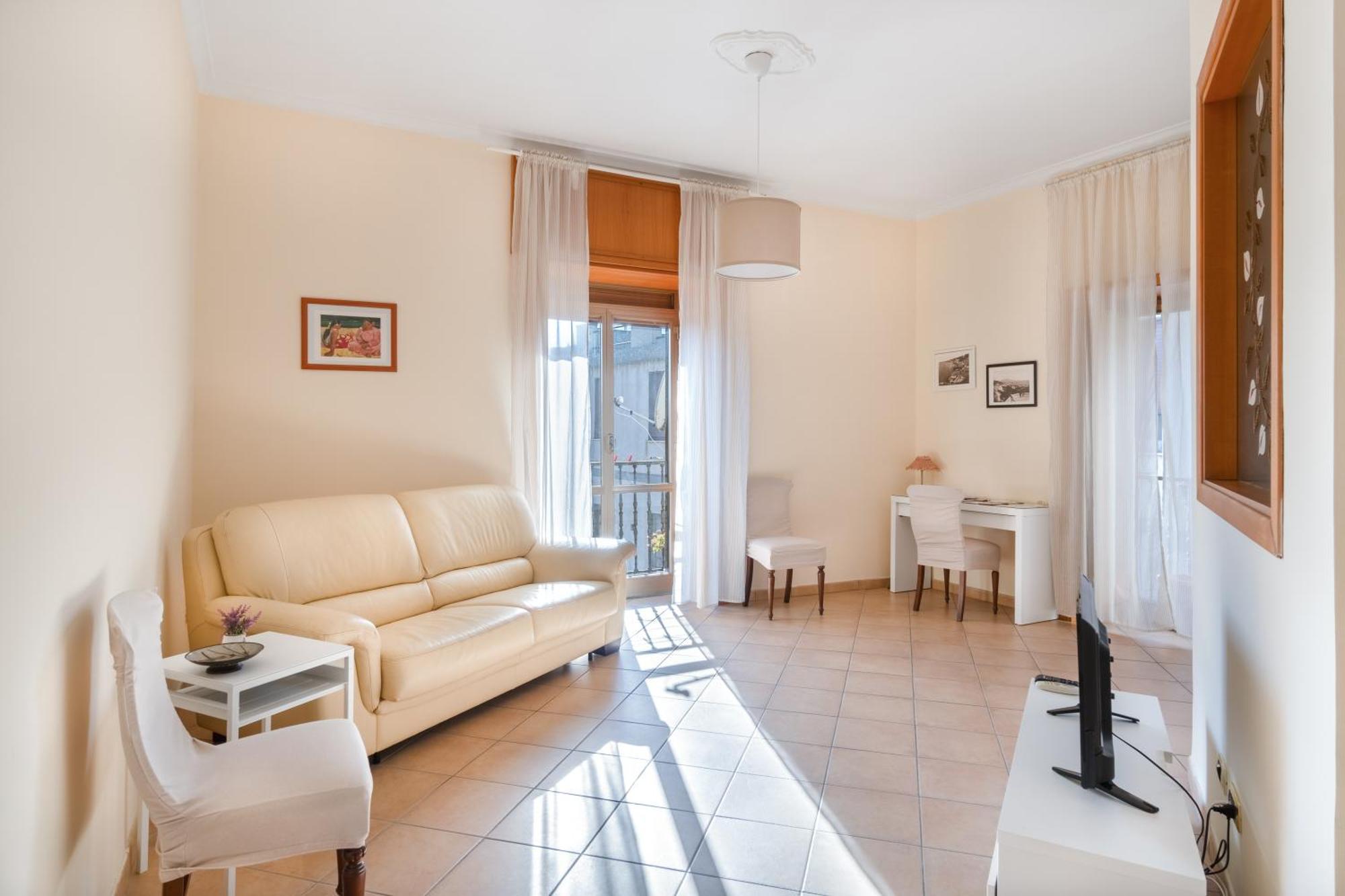 Apartment Stazione Centrale A 160m - Mediterranea Naples