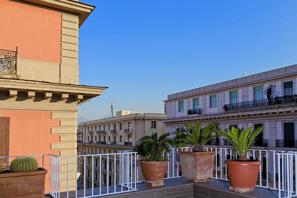 Airone 3* Naples