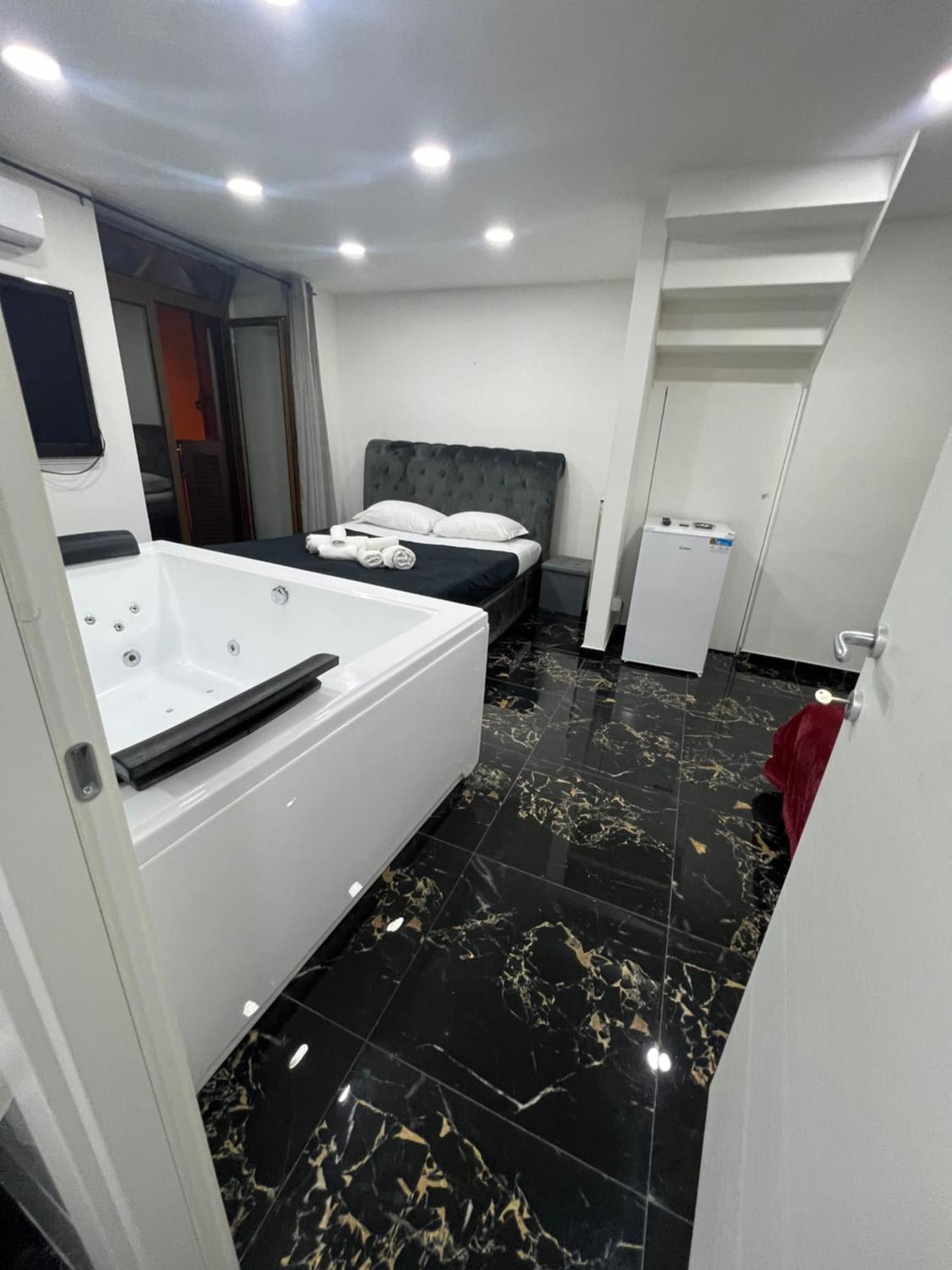 Valentino Luxury Apartment Naples