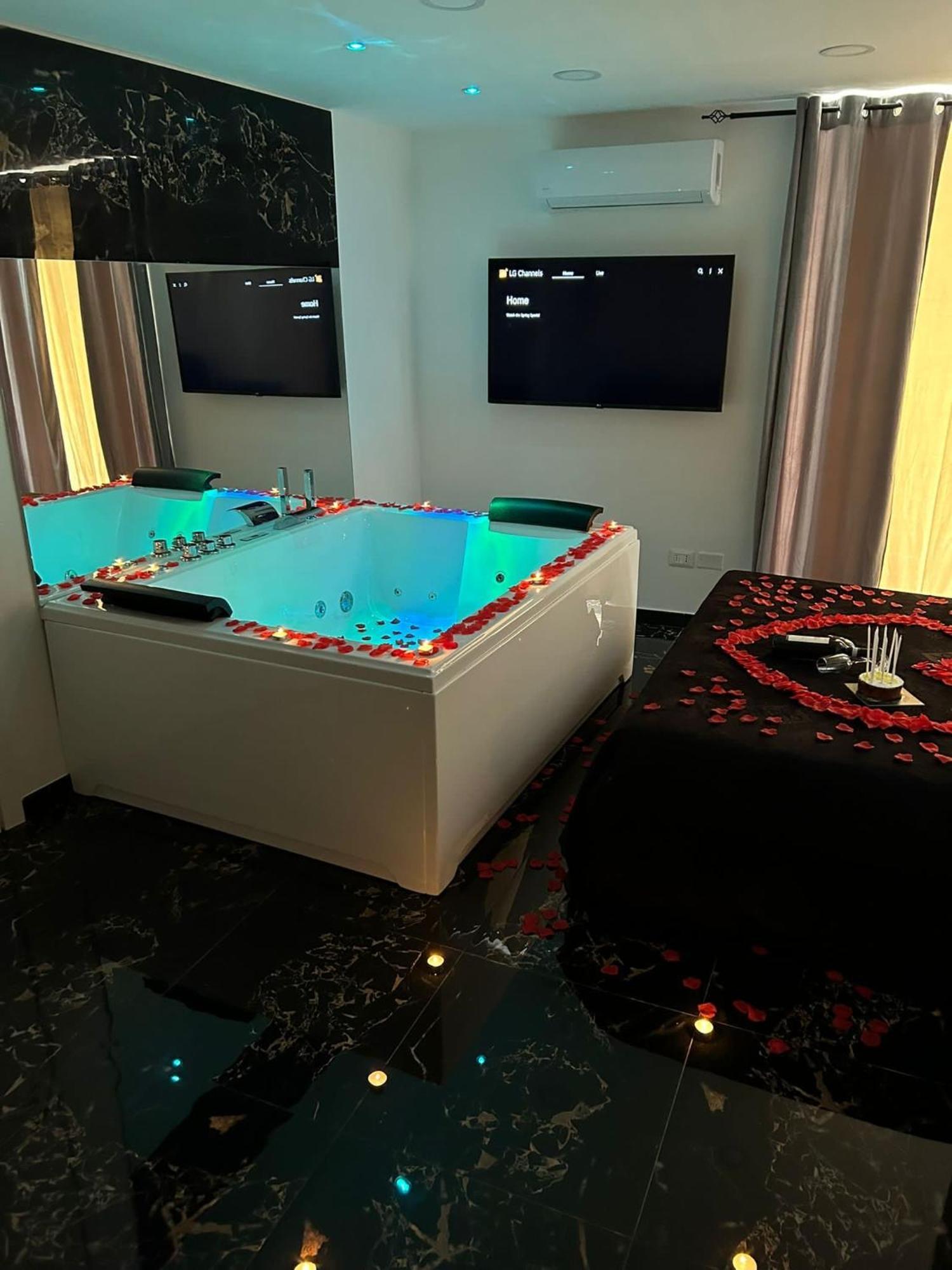 Valentino Luxury Apartment Naples