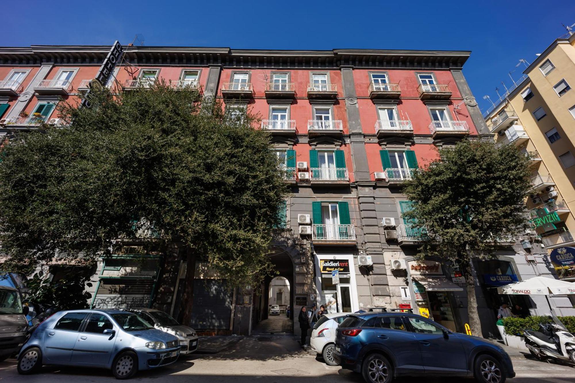 Le Stanze Di *