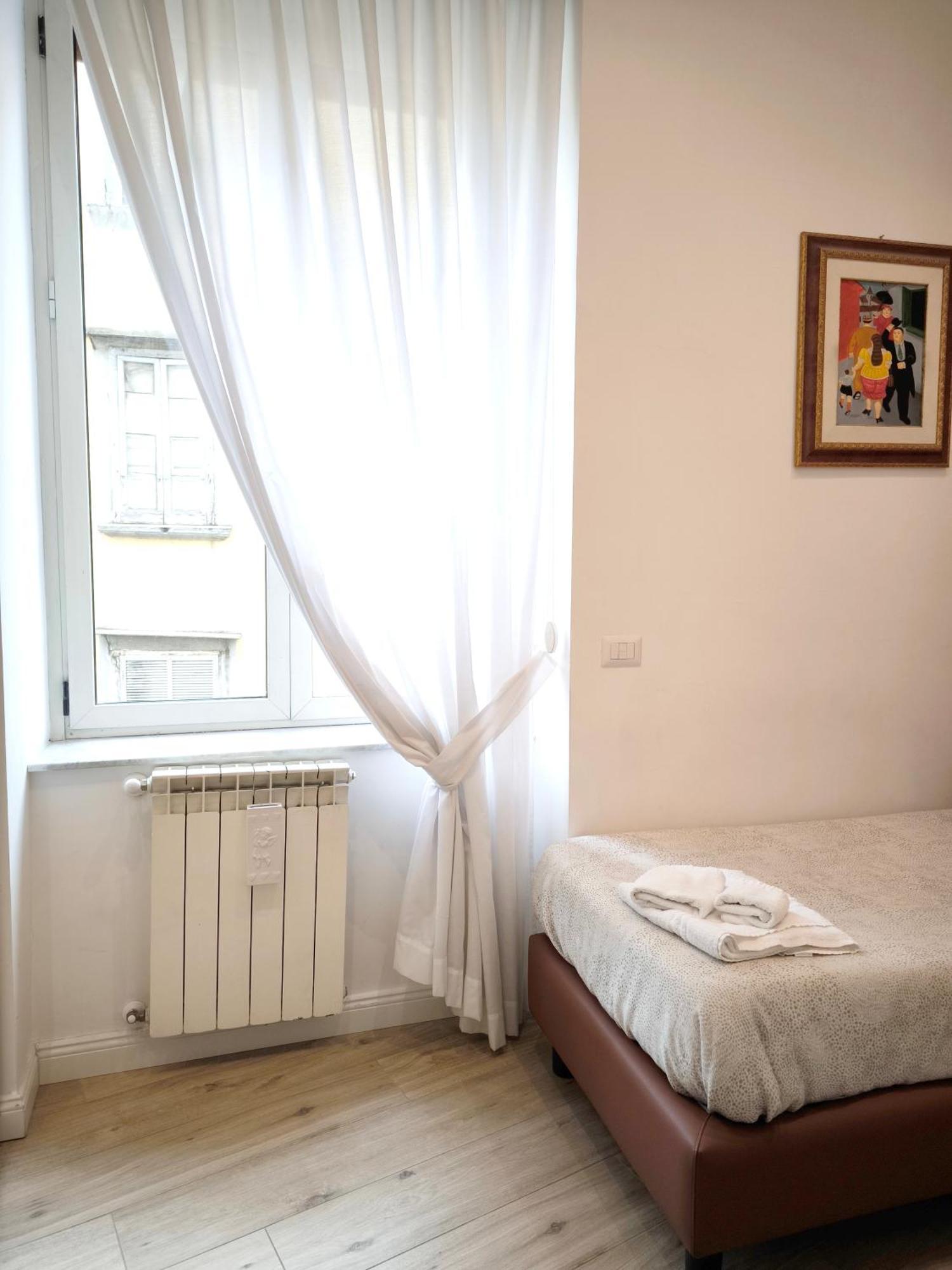 Agora Singola Con Bagno Privato Adiacente * Naples