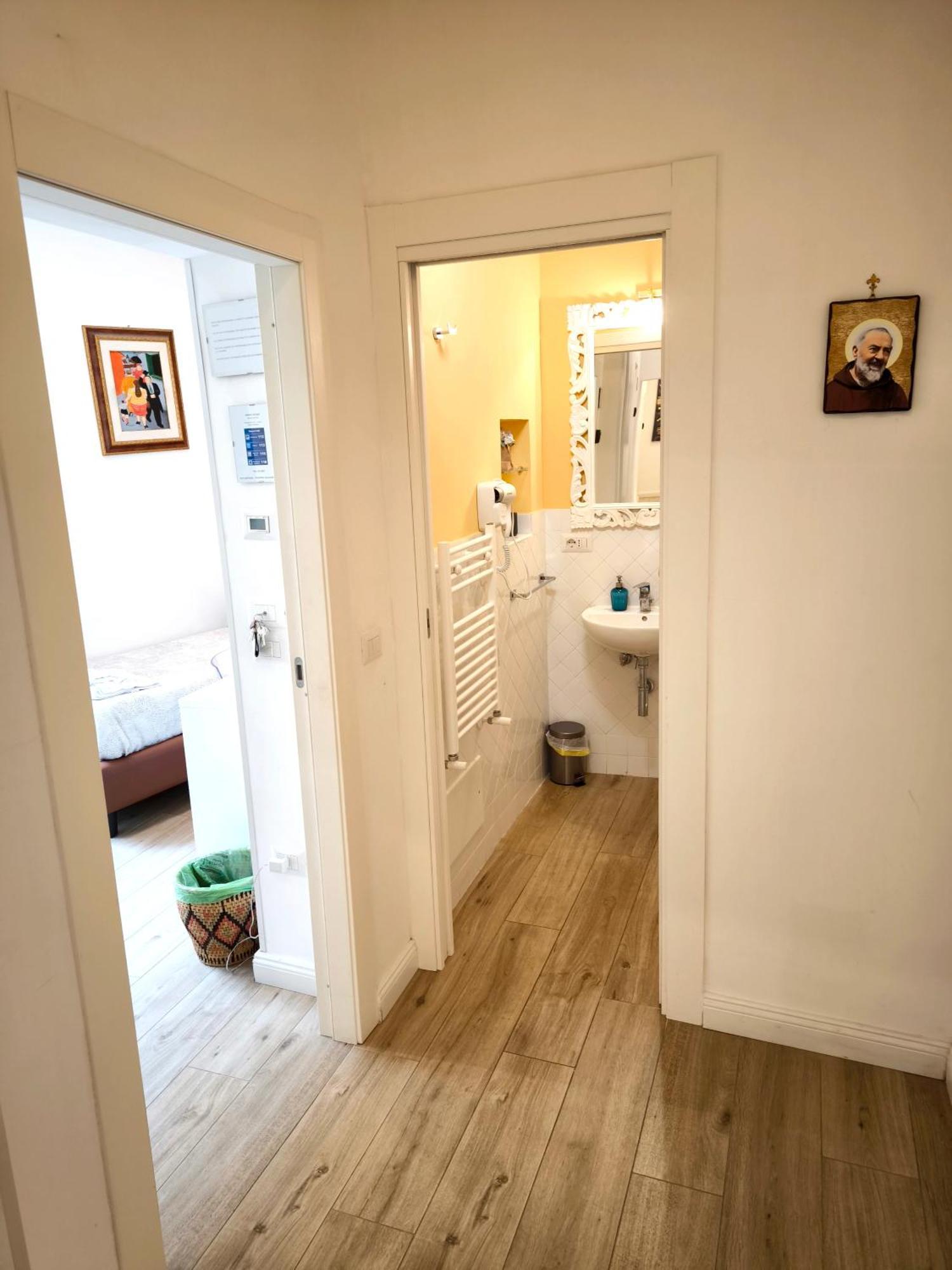Agora Singola Con Bagno Privato Adiacente *