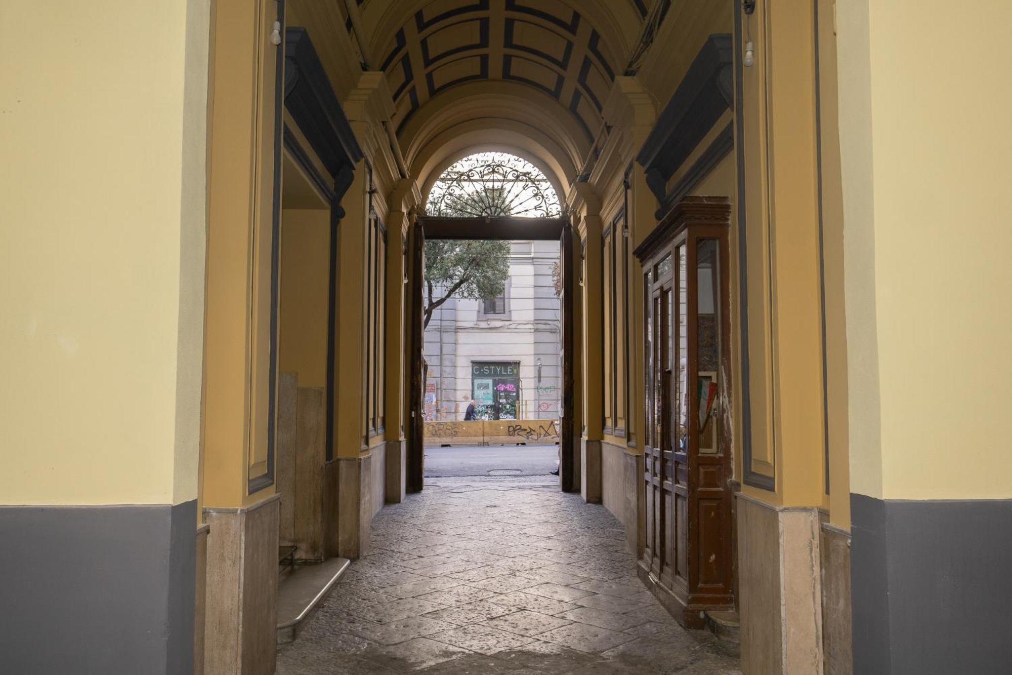 A I R Rettifilo * Naples