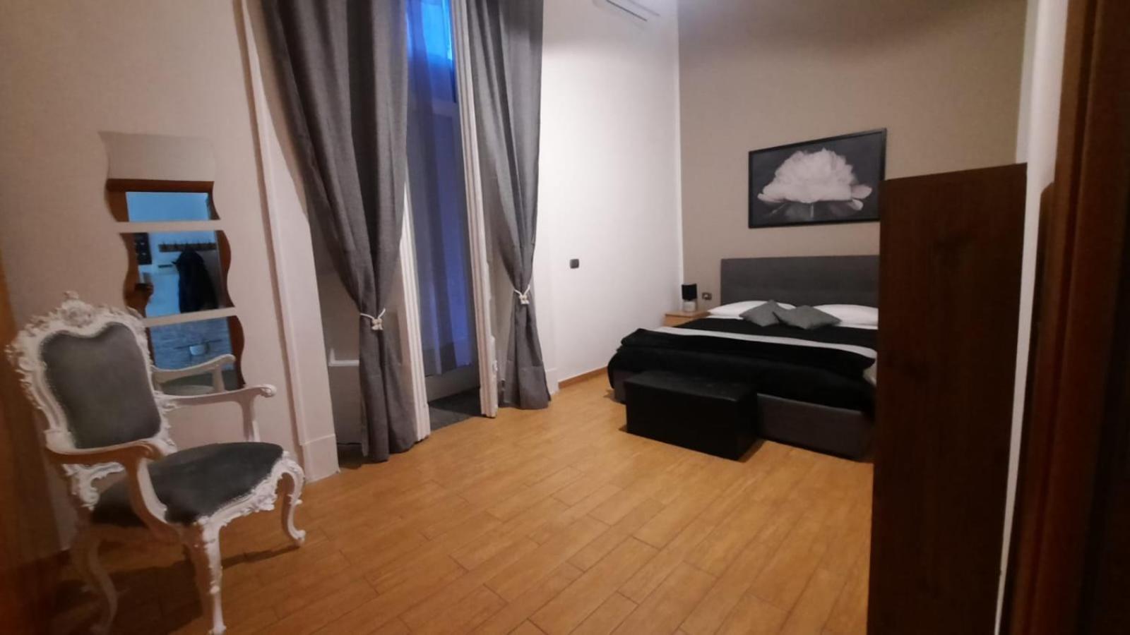 Apartment White Spagnoli *