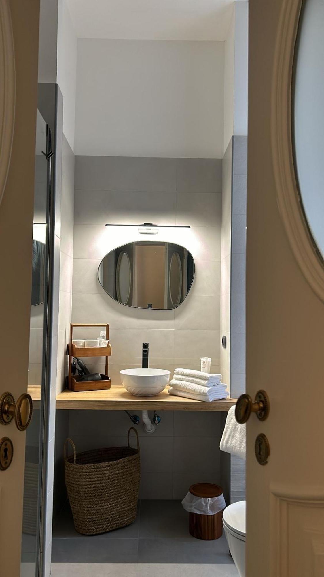 Re Nasone In Bed & Breakfast