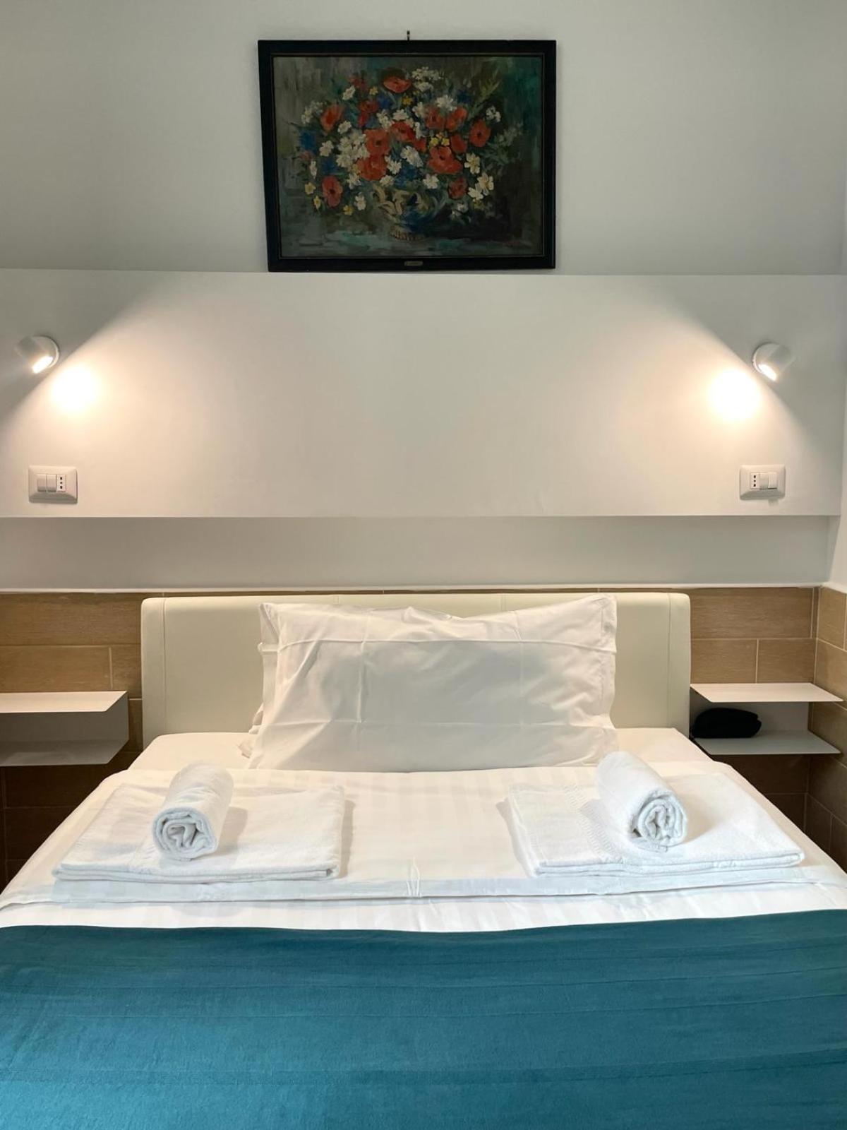 Hotel H22