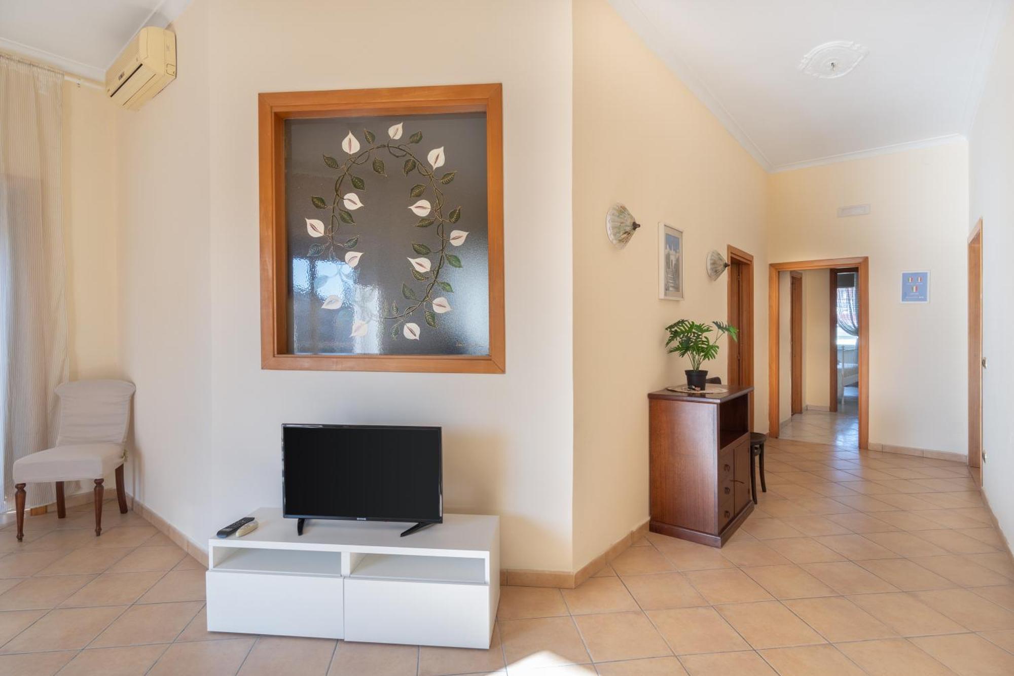 Stazione Centrale A 160m - Mediterranea Apartment Naples
