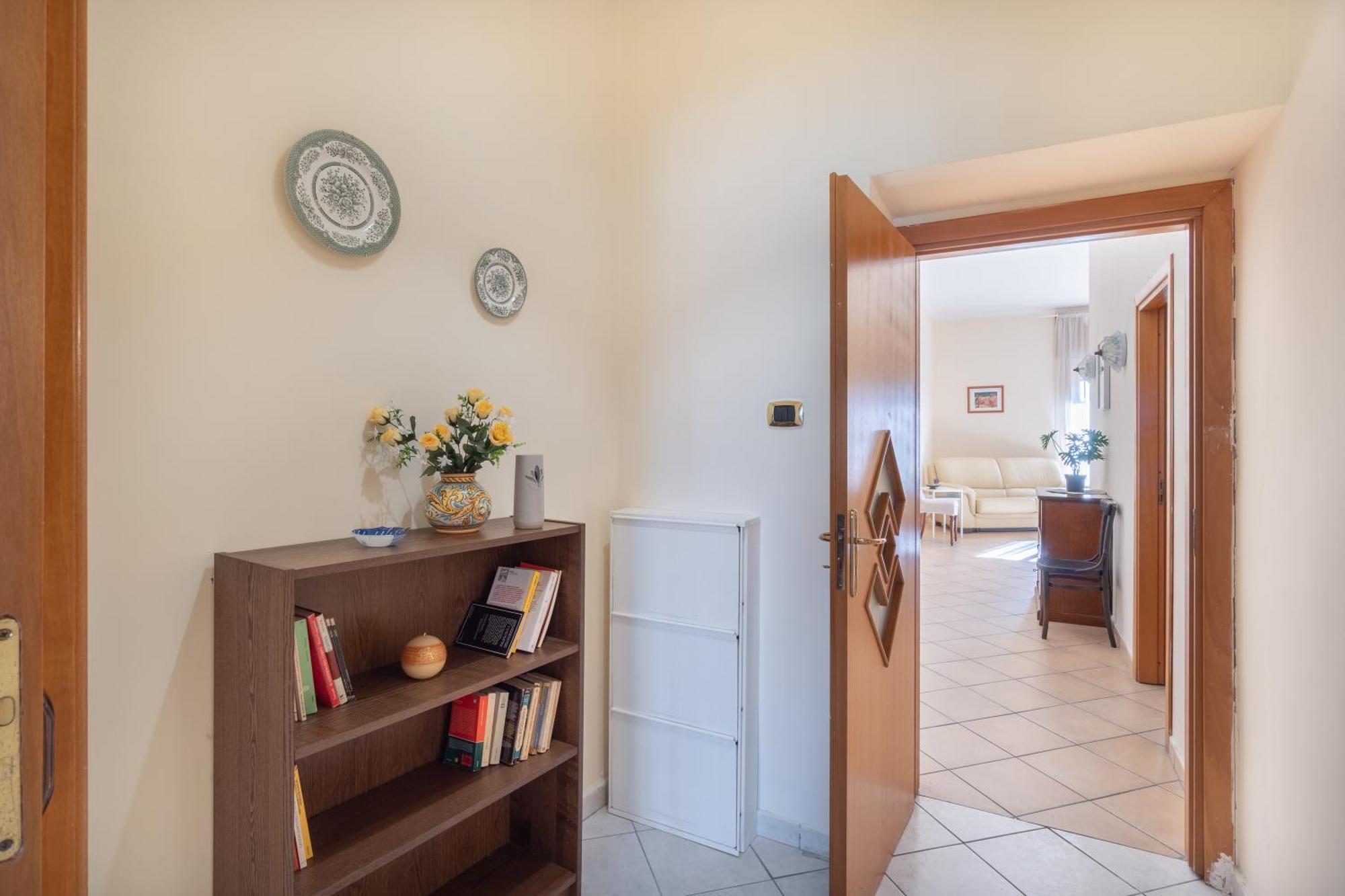 Apartment Stazione Centrale A 160m - Mediterranea